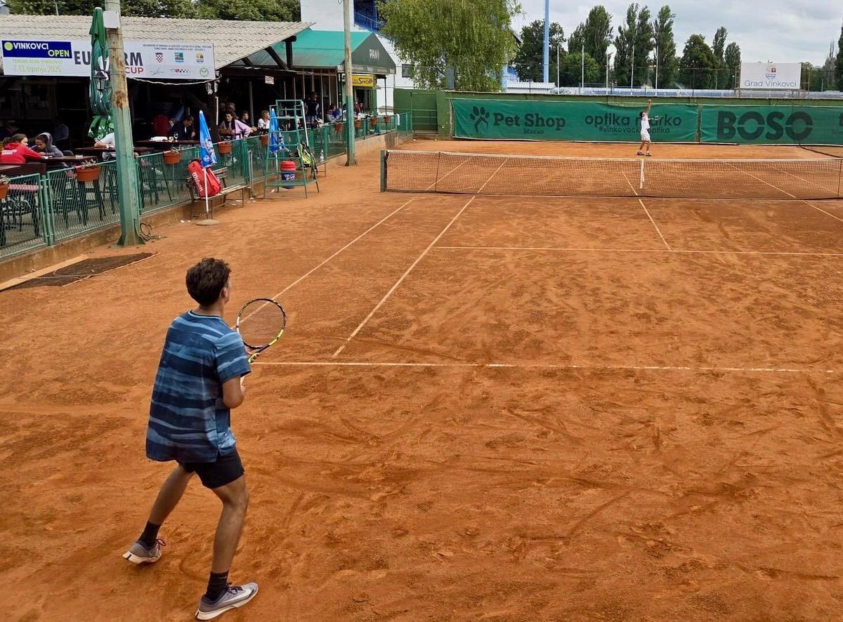 storyeditor/2025-08-11/Tenis_1__2_.jpg I ove godine Vinkovci su se pokazali kao odličan domaćin