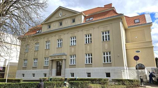 Analiza je potvrdila da je sisačka gradska uprava među najefikasnijima u Hrvatskoj, a korišteni su podaci o ostvarenim prihodima po zaposlenome u gradskoj upravi, izdvajanja za plaće u gradskoj upravi, financijska stabilnost i ulaganja u investicije