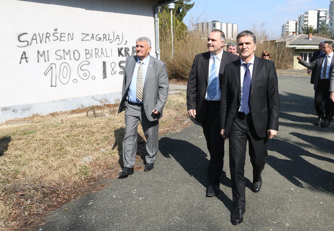 Ministar najavio obnovu napuštene i devastirane vojarne Luščić