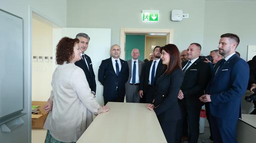 storyeditor/2025-10-10/Gimnazija_1__1_.jpg