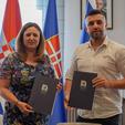 storyeditor/2025-07-24/novska_b_slager_Potpis-nogostup_naslovna.jpg