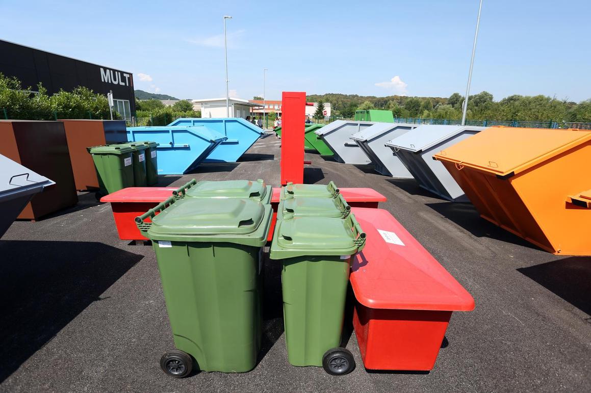 Reciklažna dvorišta građani koriste sve više, a nedavno nabavljeni i novi kontejneri