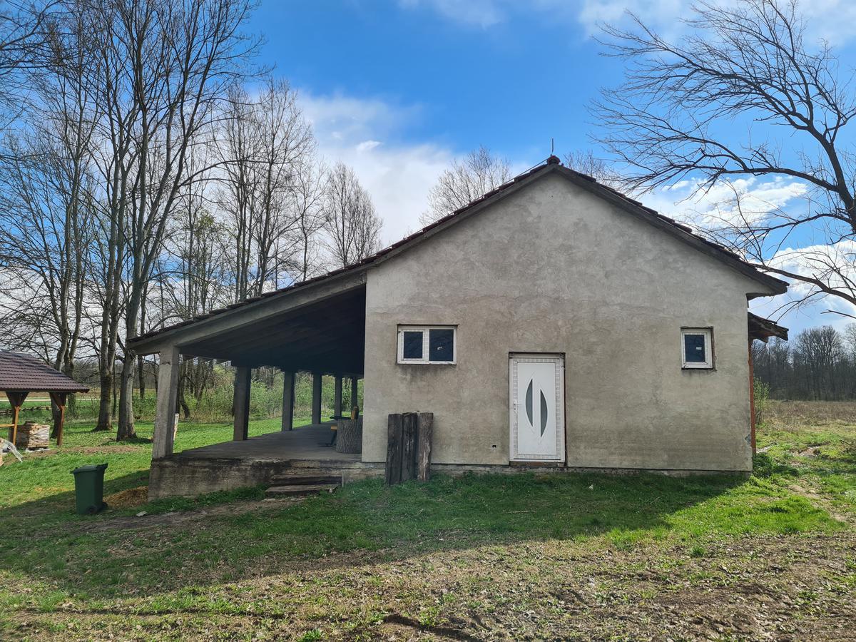 Zgrada nije imala sve potrebne uvjete, što ćemo sada napraviti. Nije imala ni mogućnost nuditi neke turističke usluge, što je svakako i Gunji i lovcima potrebno, kaže Gutić