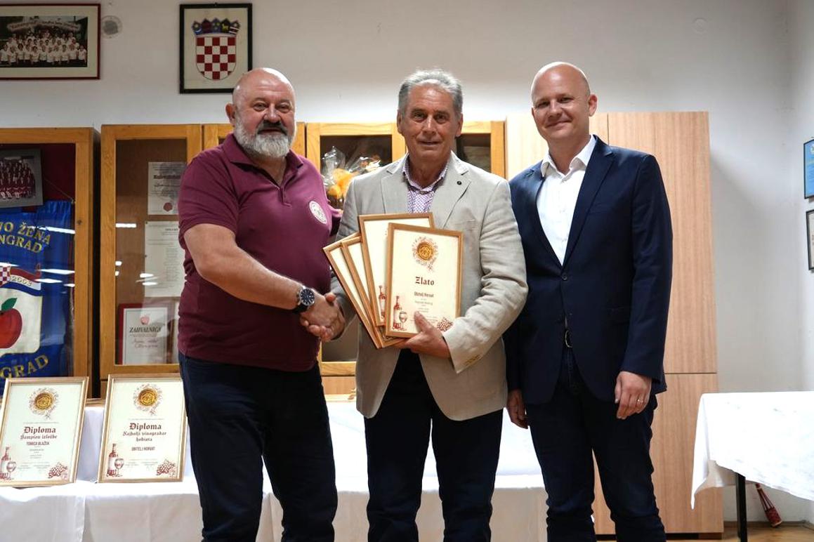 Jagićev rajnski rizling izabran za "Gradonačelnikovo vino"