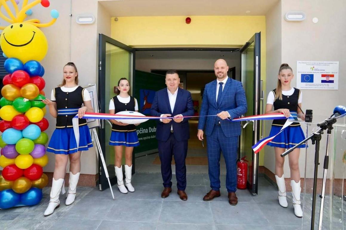 Lipanj obilježili kapitalni projekti i uspješni rezultati mažoretkinja