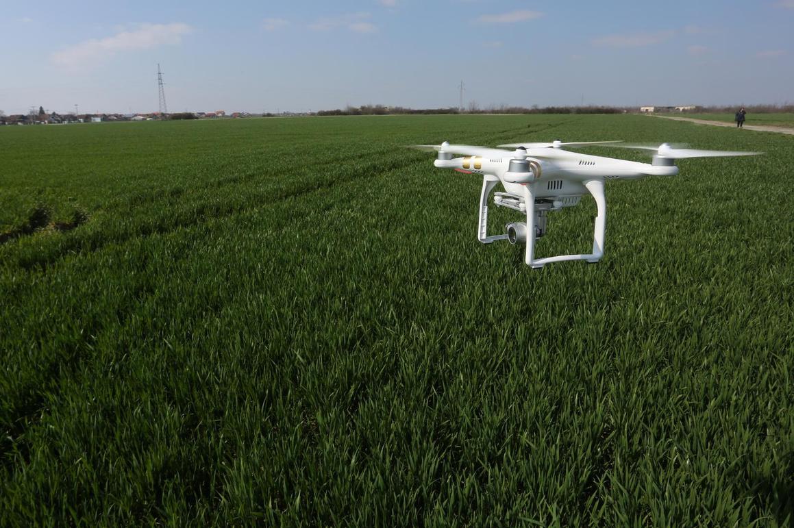 Dronovi će kontrolirati kako se koriste poticaji za poljoprivredu