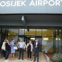 ISTOG DANA u Osijeku su otvoreni radovi na obnovi zračne luke i zatvoreni radovi na obnovi glavne zgrade željezničkog kolodvora