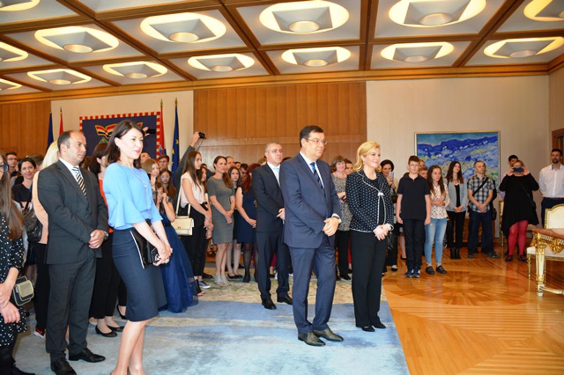Hrvatska predsjednica organizirala prijam za najbolje učenike BBŽ-a