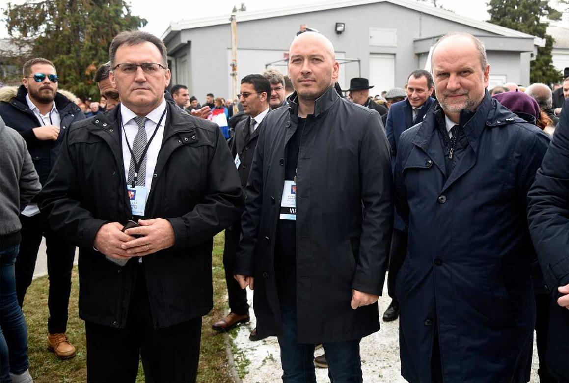 Poklonili se žrtvi hrvatskih heroja koji su položili živote u obrani Vukovara