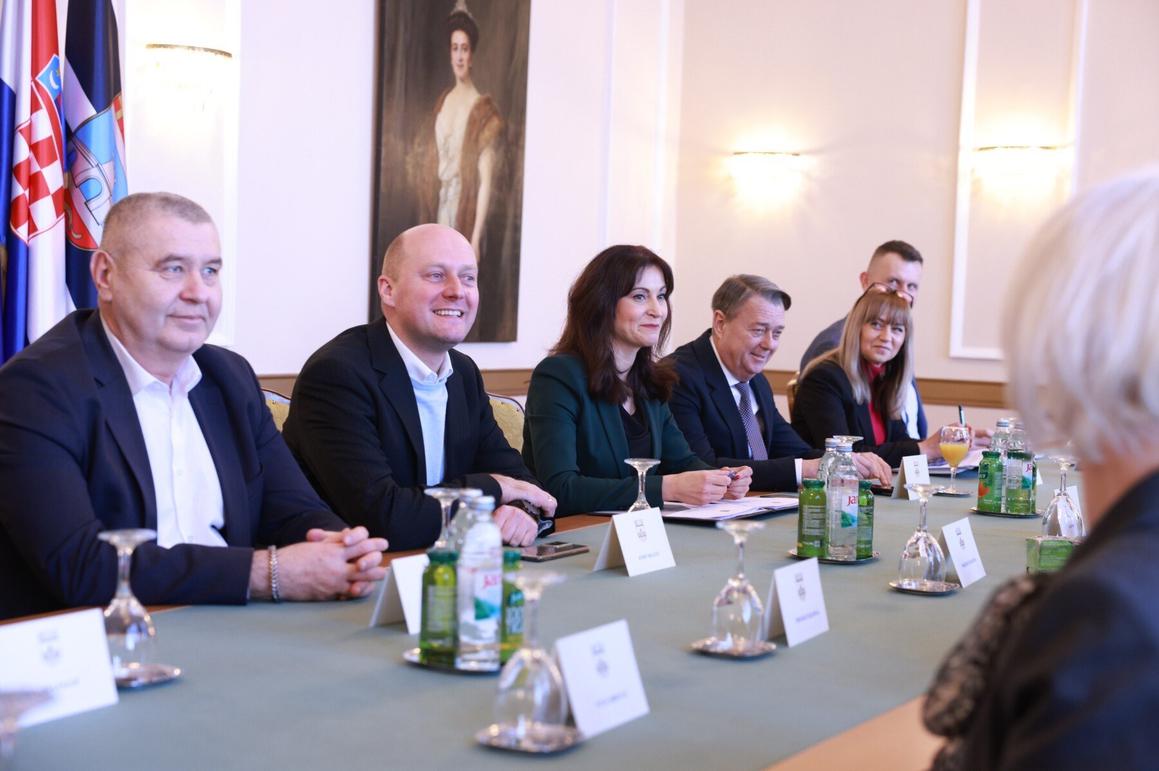 Novi korak k uvođenju jednosmjenske nastave