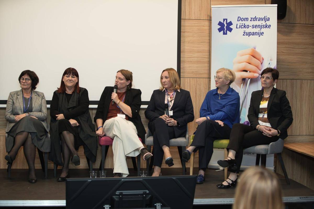 storyeditor/2025-10-24/Novalja_2.jpg SKUP "Puls periferije" okupio je zdravstvene stručnjake, predstavnike lokalne i državne uprave te donositelje odluka s ciljem unapređenja dostupnosti zdravstvene skrbi u najudaljenijim dijelovima Hrvatske