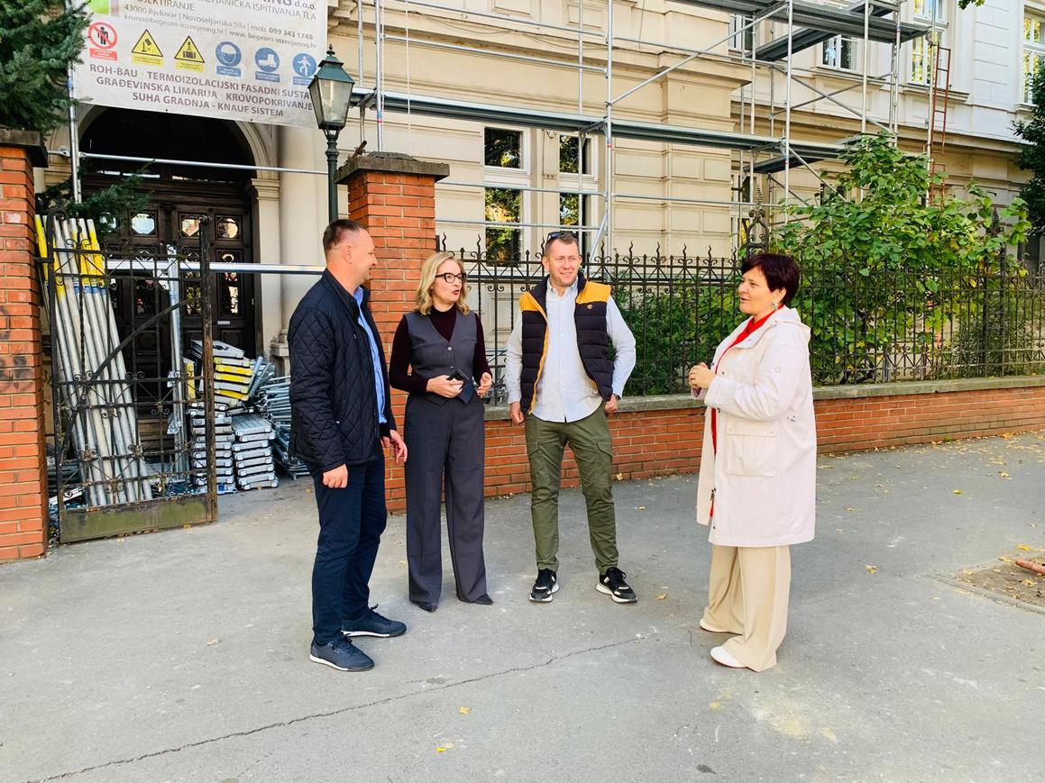 Obnovljena kupola bjelovarske Gimnazije, gradit će i dvorana