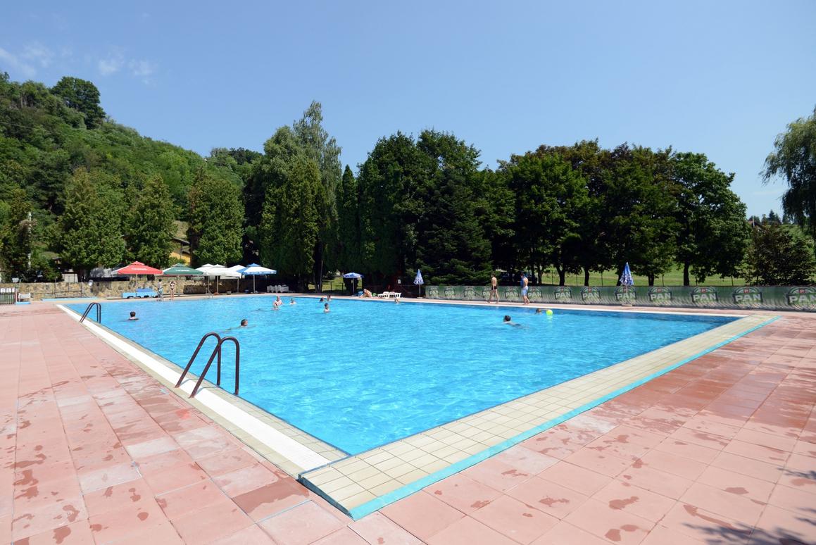 Za sezonce na Jadranu sad uređuju čak i – bazene