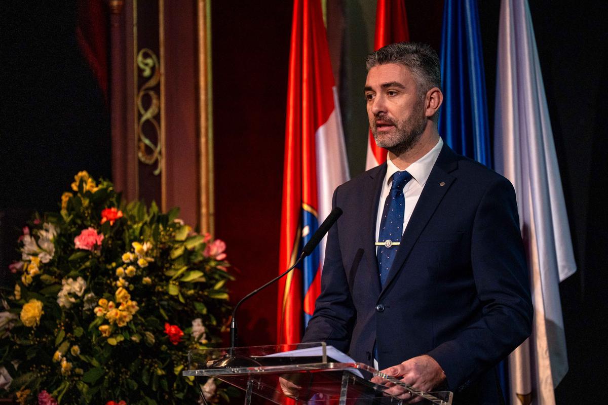 Franković se prisjetio i riječi Luka Paljetka, koji je kazao: "Dubrovnik je meni sve, a ja njemu samo stanovnik"