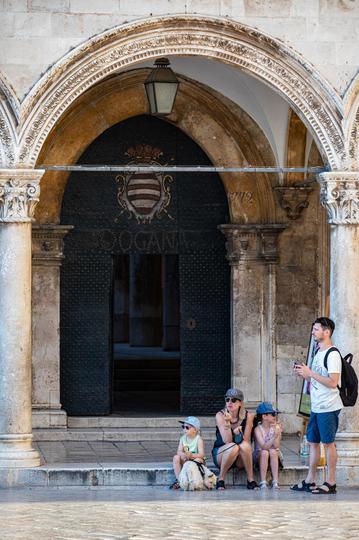 Prava ljetna atmosfera u Dubrovniku, sve je više turista u gradu