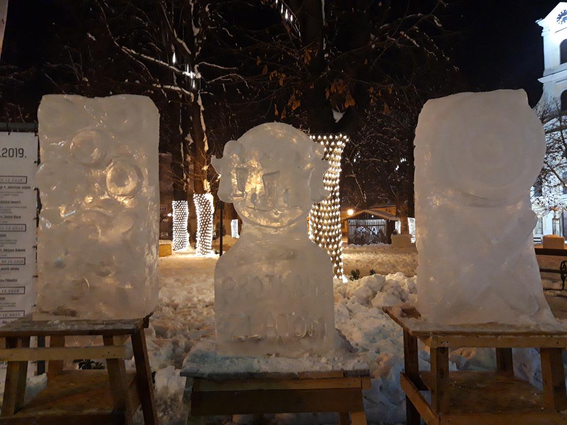 Ledene skulpture u Vinkovcima
