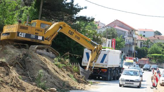 U travnju prošle godine obavljali su se radovi na cesti od D8 prema Žrnovnici