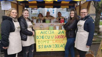 Radovi srednjoškolaca mogli su se kupiti na zaprešićkoj tržnici