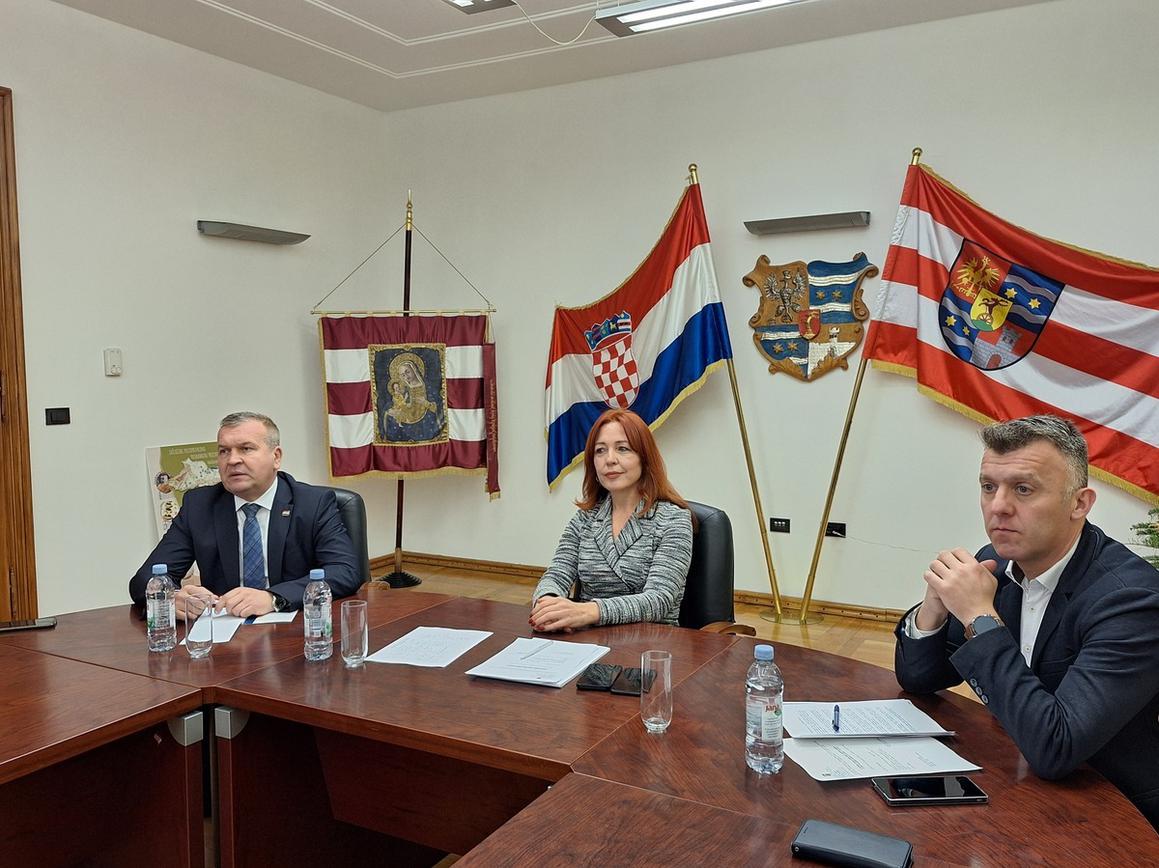 Povremeni prekidi struje u 13.000 domova