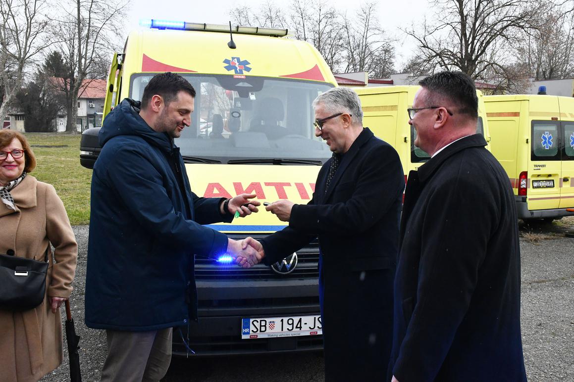 Četiri nova vozila hitne medicinske pomoći za bolju i sigurniju skrb