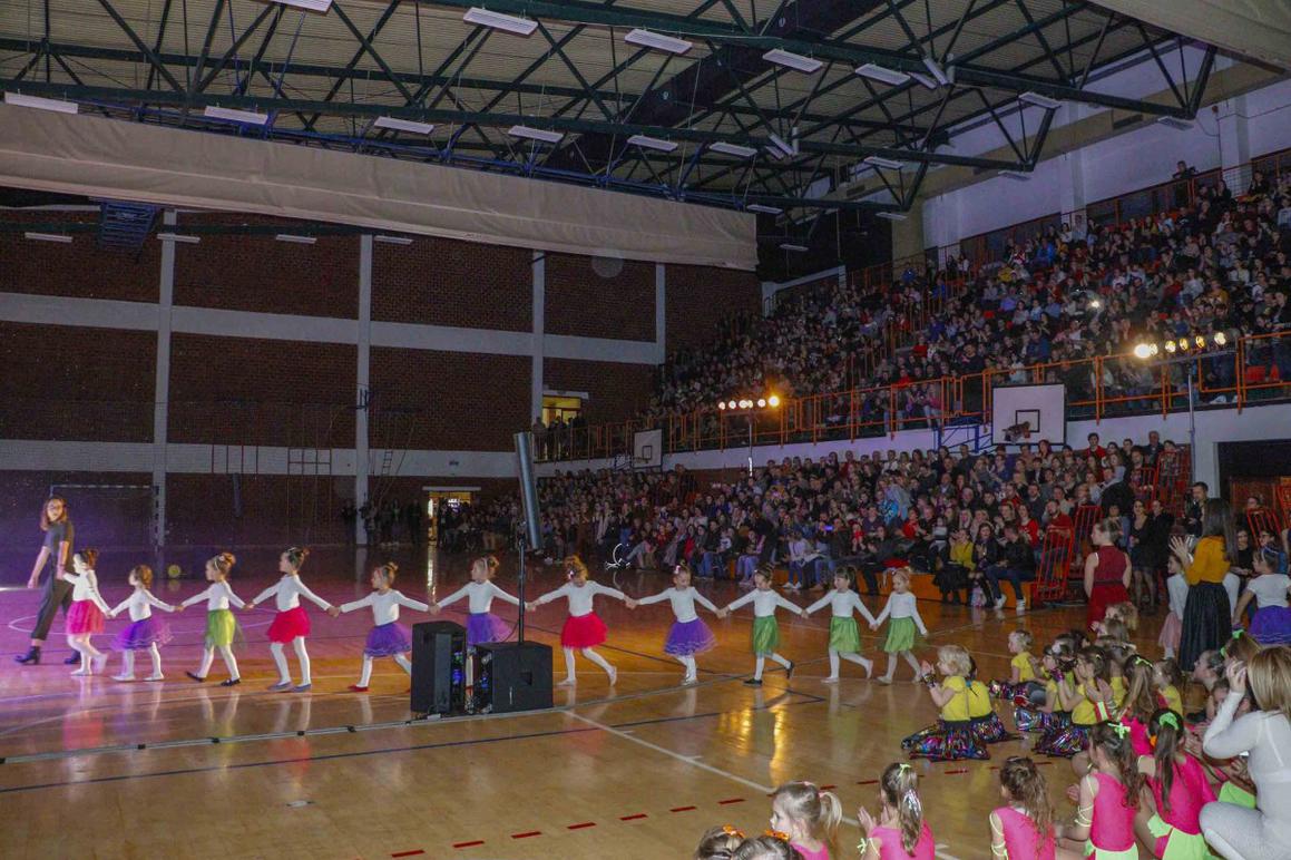 Više od 1.000 posjetitelja pratilo nastup 230 plesača Plesnog kluba Ivančica