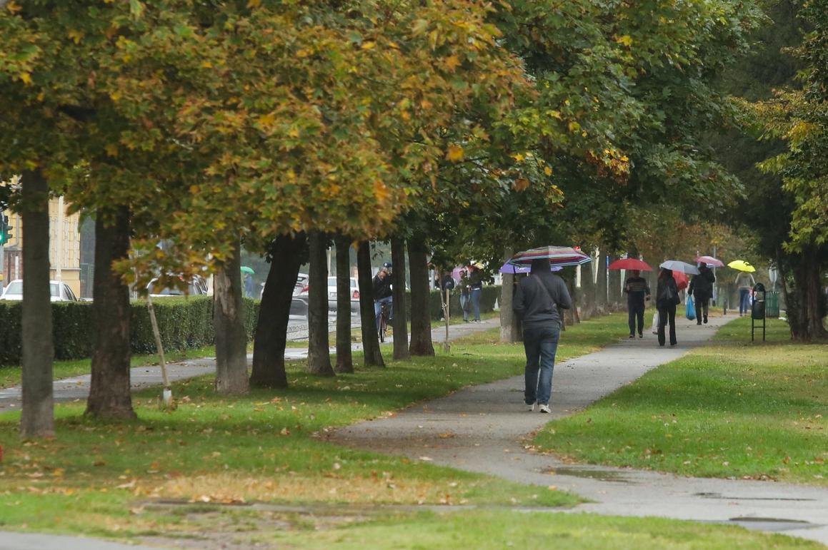 Kišno i jesensko jutro u Osijeku