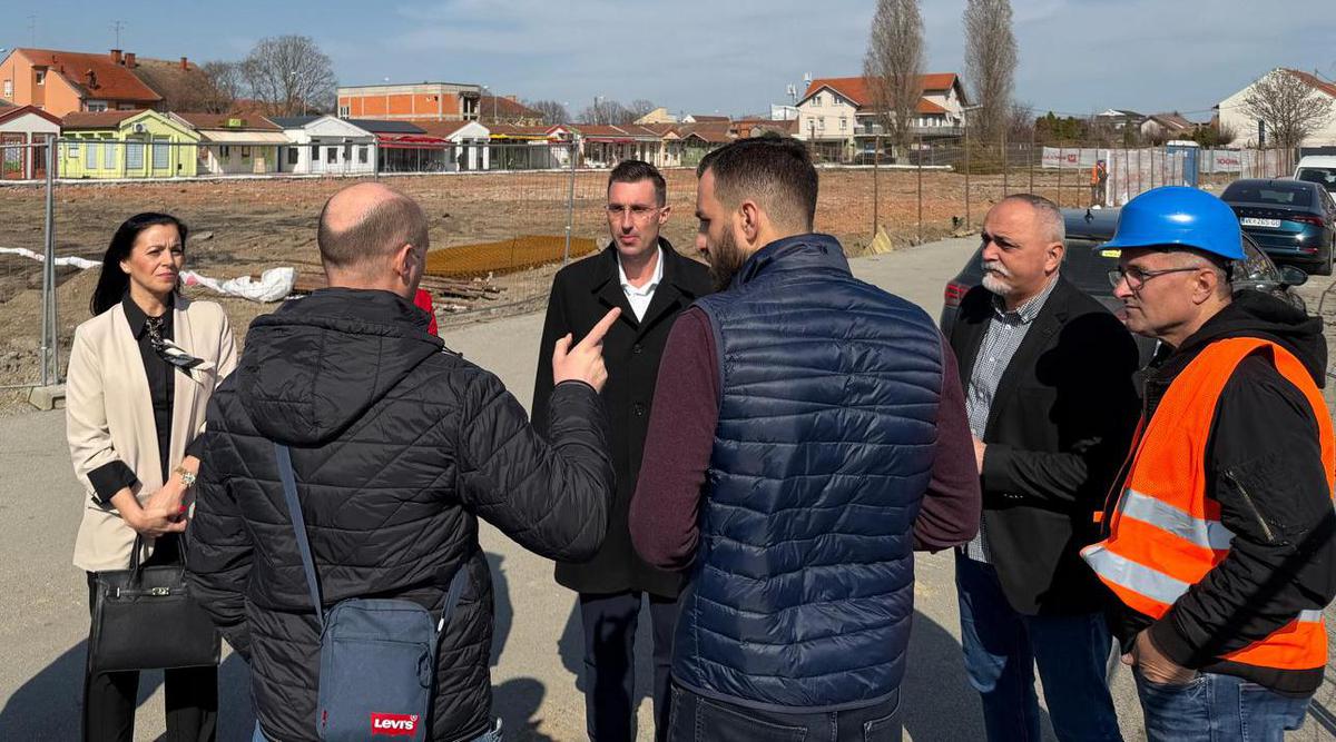 U uređenju prostora bit će naglašena slavonska obilježja kako bismo uz korištenje modernih tehnologija čuvali i naše tradicijske vrijednosti, kazao je Romić