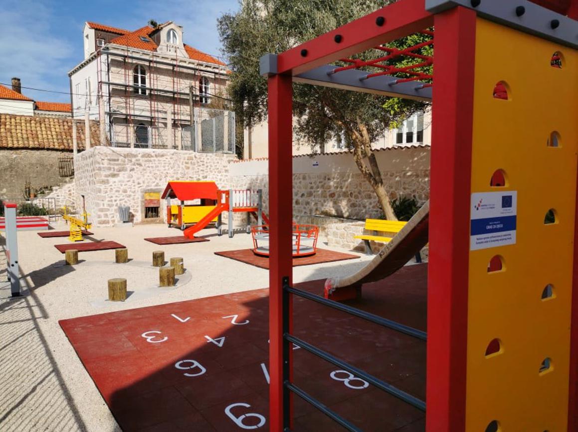 Europskim sredstvima nabavljena oprema za igralište Dječjeg vrtića Pile