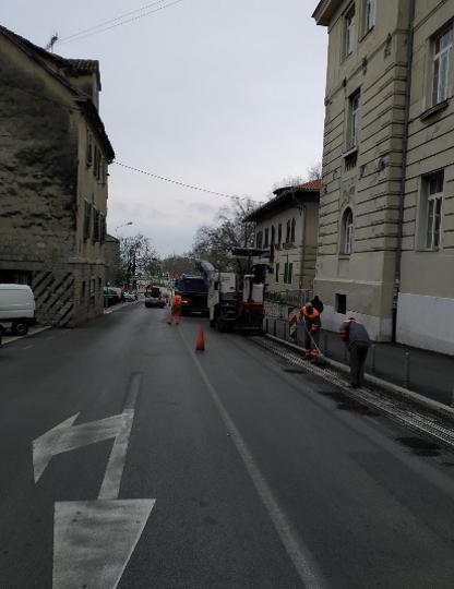 Sanacija asfalta u Zagrebačkoj ulici