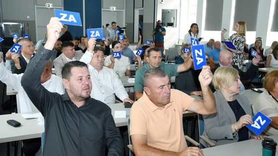 storyeditor/2025-09-12/smz_b_slager_foto_nikola_cutuk_pixsell_skupstina_glasa_za_projektePXL_090925_138098625.jpg