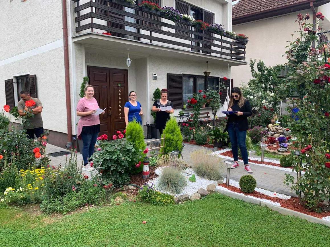 Najljepšu okućnicu u Orahovici ima obitelj Bogdanić, za nagradu bon od 1000 kuna