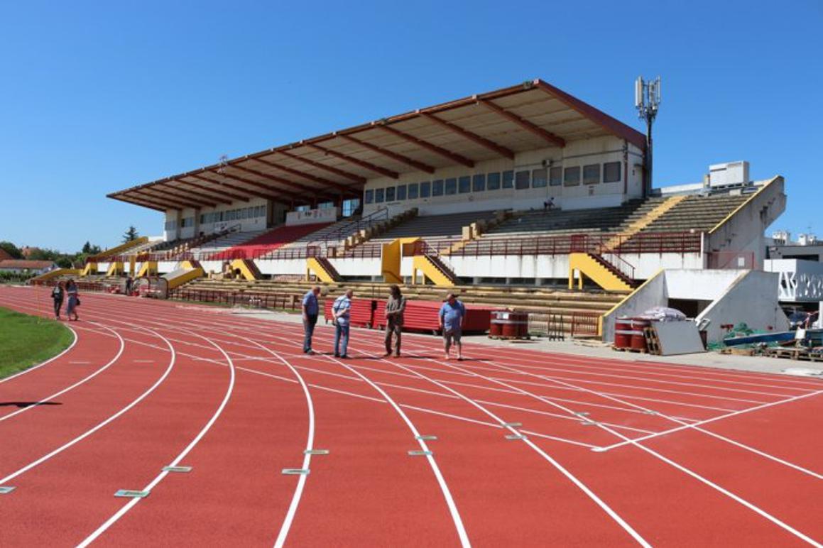 Obnovljena atletska staza na stadionu Sloboda