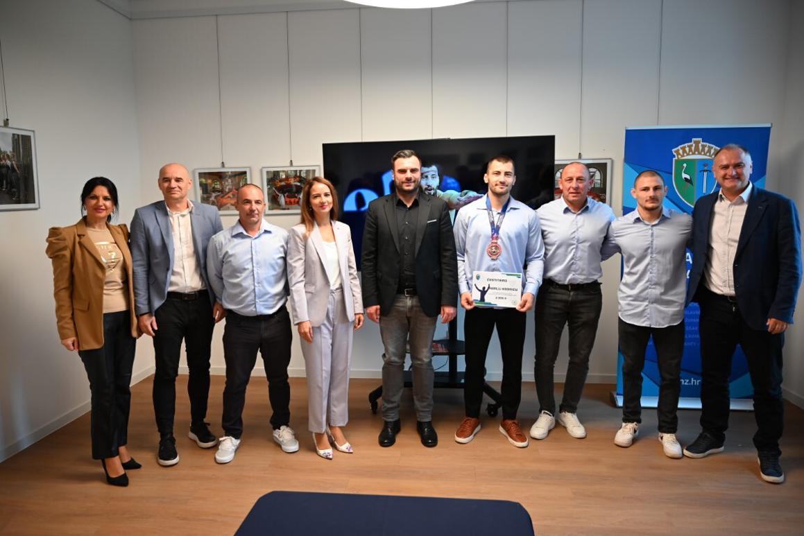 Županija uručila ugovore o potporama za razvoj ženskog sporta