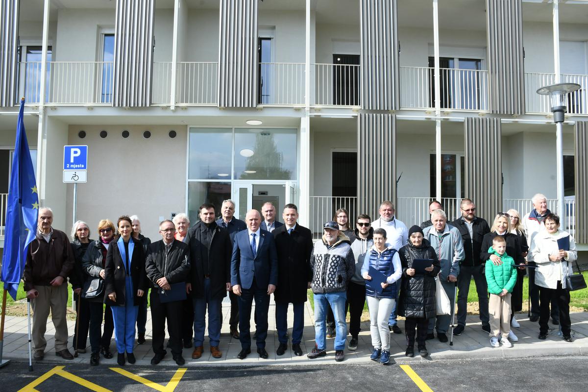 NA PODRUČJU županije do sada su sagrađene 34 višestambene zgrade, 23 zgrade su u gradnji, dok su u pripremi za gradnju još dvije