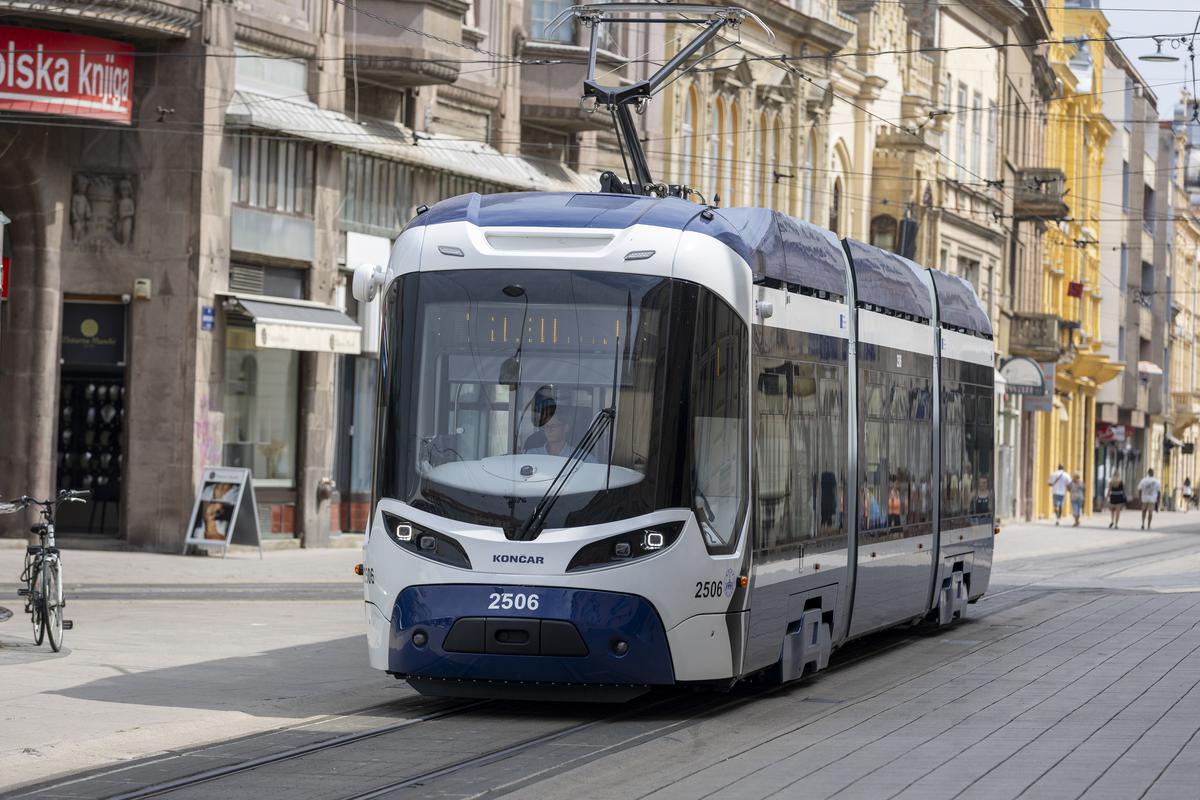Na tračnicama grada na Dravi je i 10 novih niskopodnih tramvaja, a doći će ih još toliko