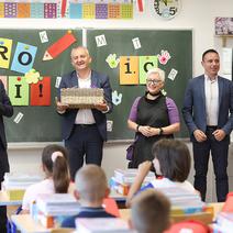 storyeditor/2025-09-12/prvi_dan_skole.jpg