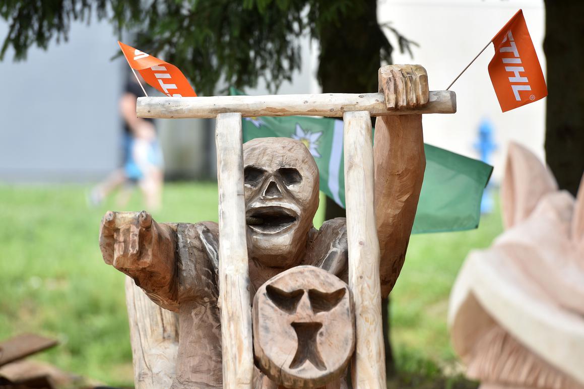 Održan 5. hrvatski festival kiparenja motornom pilom u Salinovcu