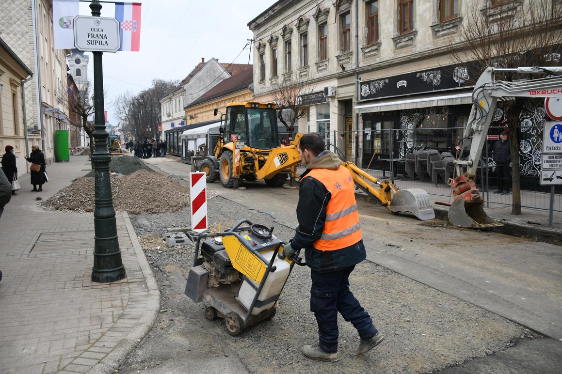 Obnova korza mijenja vizuru grada: Drago mi je da je ovaj posao dobila domaća tvrtka