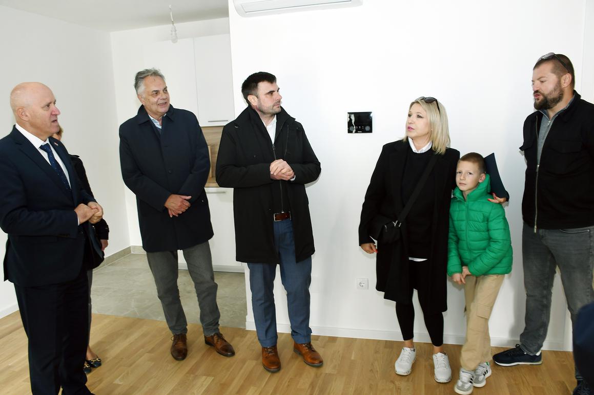 U Sisku i Kutini useljene su dvije nove višestambene zgrade