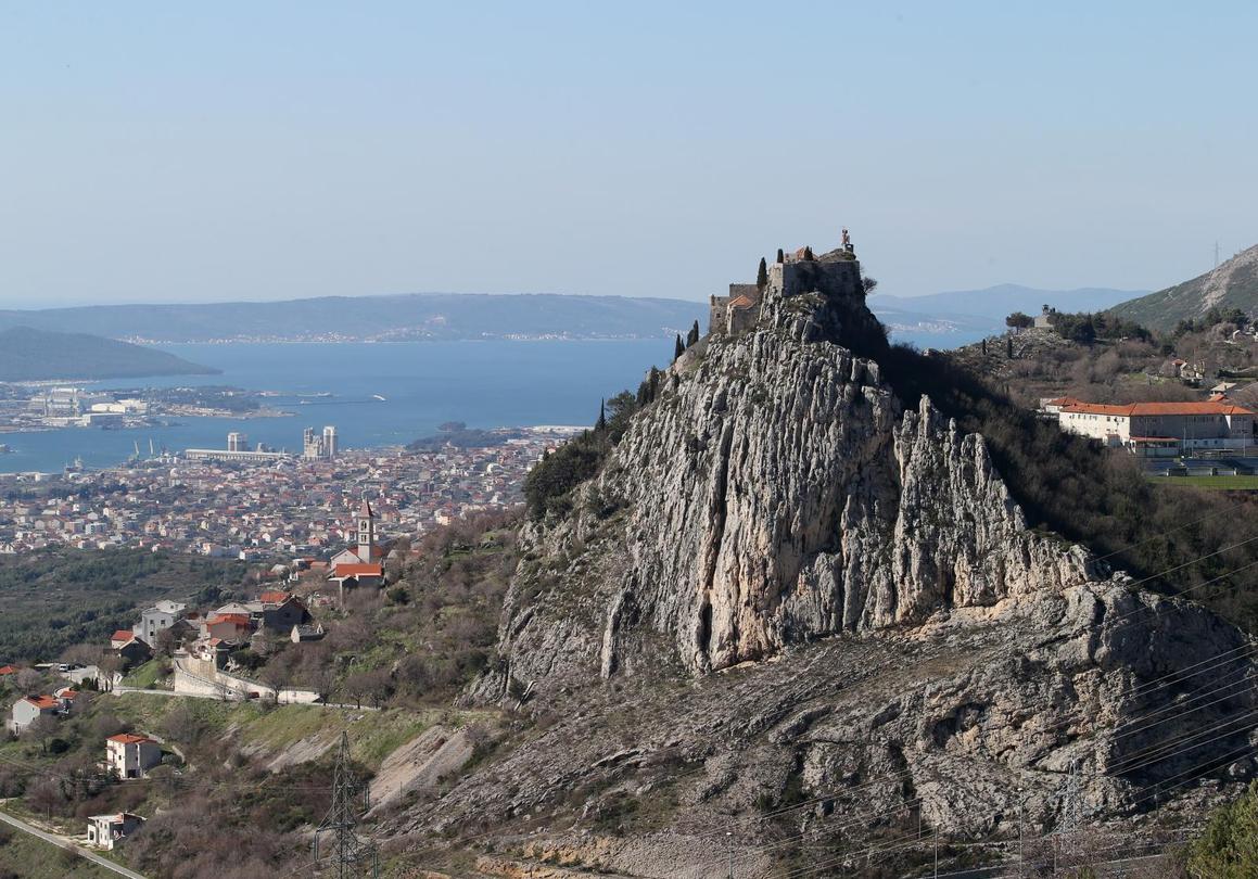 Općina pomaže mladim obiteljima povoljnim zemljištem za kuću