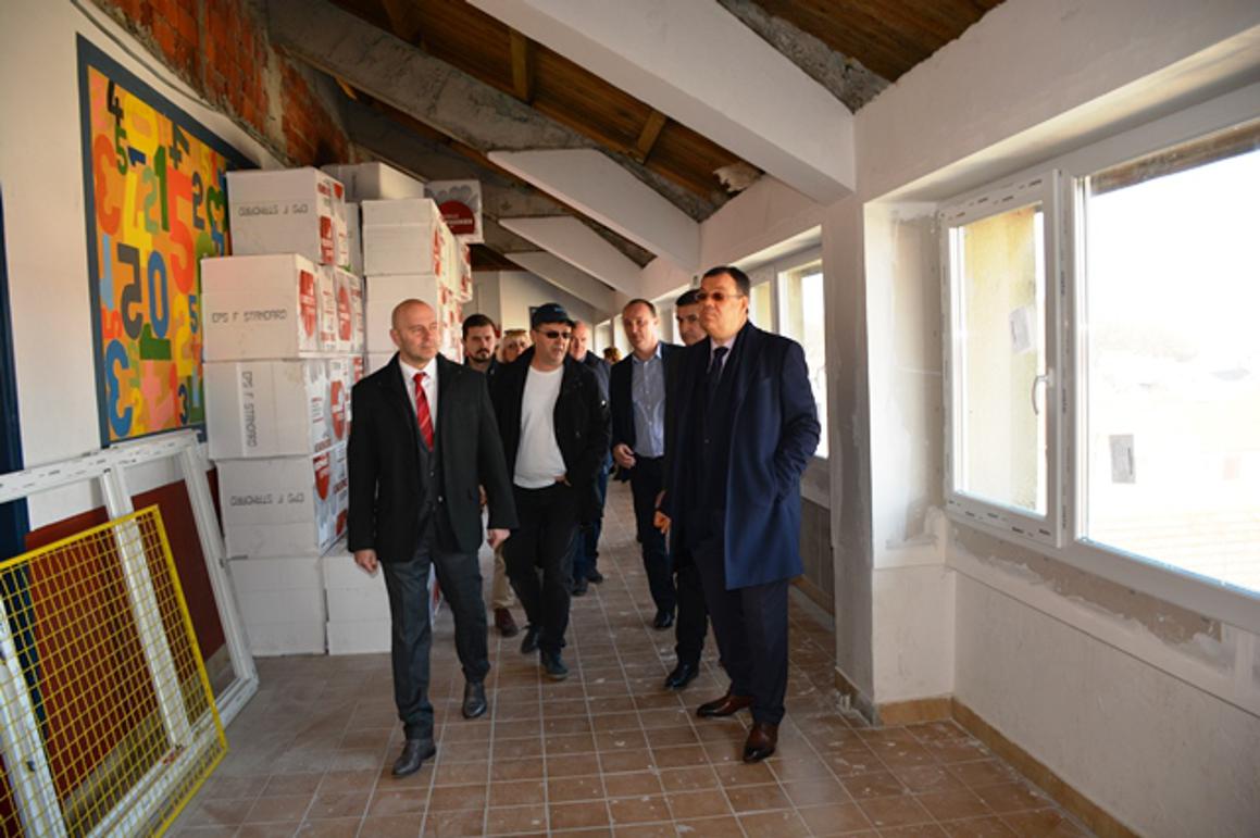 Osnovna škola Garešnica dobit će novo ruho vrijedno 11 milijuna kuna, đaci će ići na nastavu u potpuno obnovljenu zgradu
