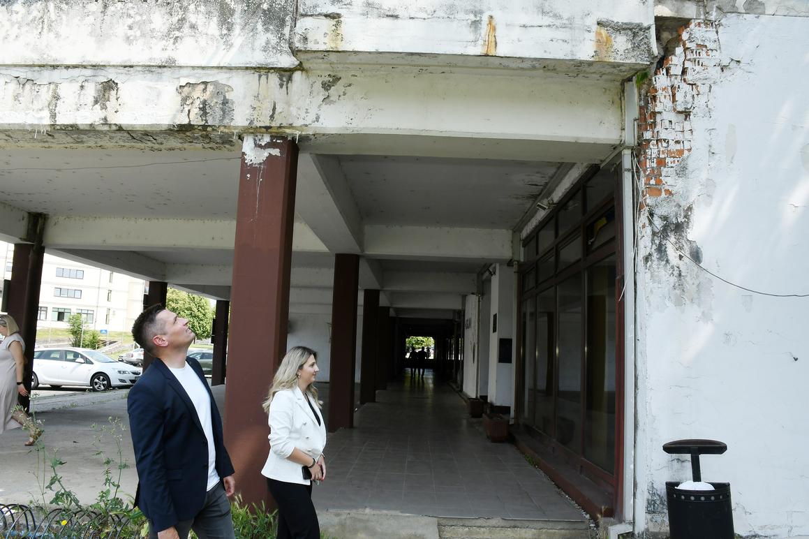 Počinje obnova zgrade bazena, a klubovi idu u privremeni prostor
