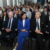 storyeditor/2025-06-08/sisak_a_slager_svecana_sjednica_gosti_nikola_cutuk_pixsell_PXL_040625_133832171.jpg