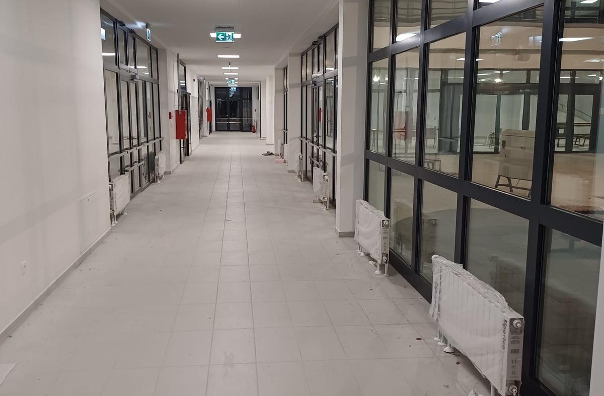 U prostoru nove zgrade, bruto površine 4463,56 m2 pružat će se socijalne usluge poludnevnog boravka za odrasle osobe s invaliditetom, rane razvojne podrške za djecu s teškoćama u razvoju do sedam godina i psihosocijalne podrške, sukladno propisima koji pokrivaju sustav socijalne skrbi