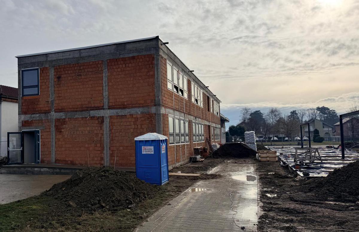 Proširenje zgrade OŠ Ivana Mažuranića omogućit će jednosmjensku nastavu za 429 đaka, koji će dobiti i dvoranu