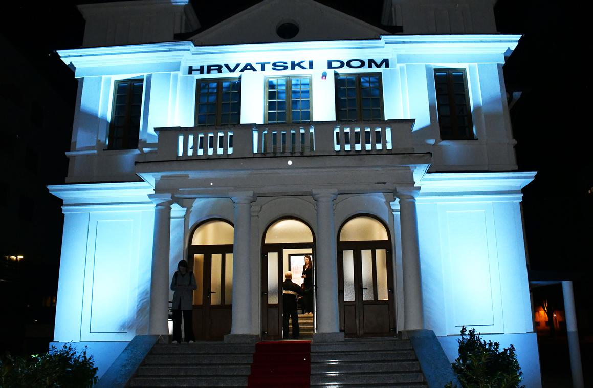 U povijesno zdanje iz 1925. opet se ide na predstave i koncerte