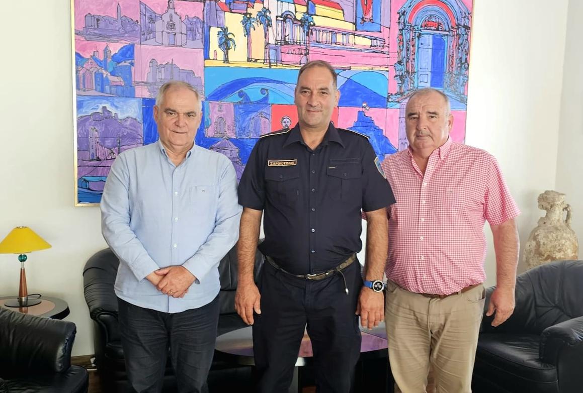 Županija će financirati kupnju motora za novi brod DVD-a Komiža
