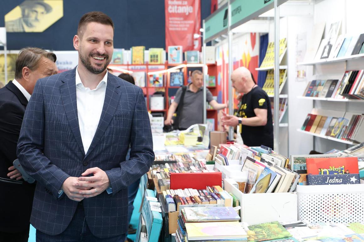 Ovogodišnji Panonski festival knjige posjetilo 25.000 građana
