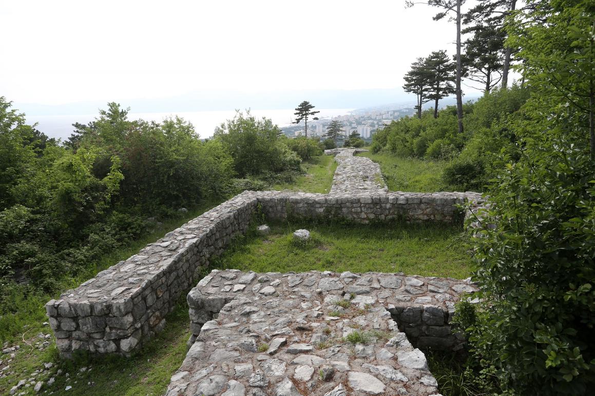 Ostaci pretpovijesne rimske utvrde Solin