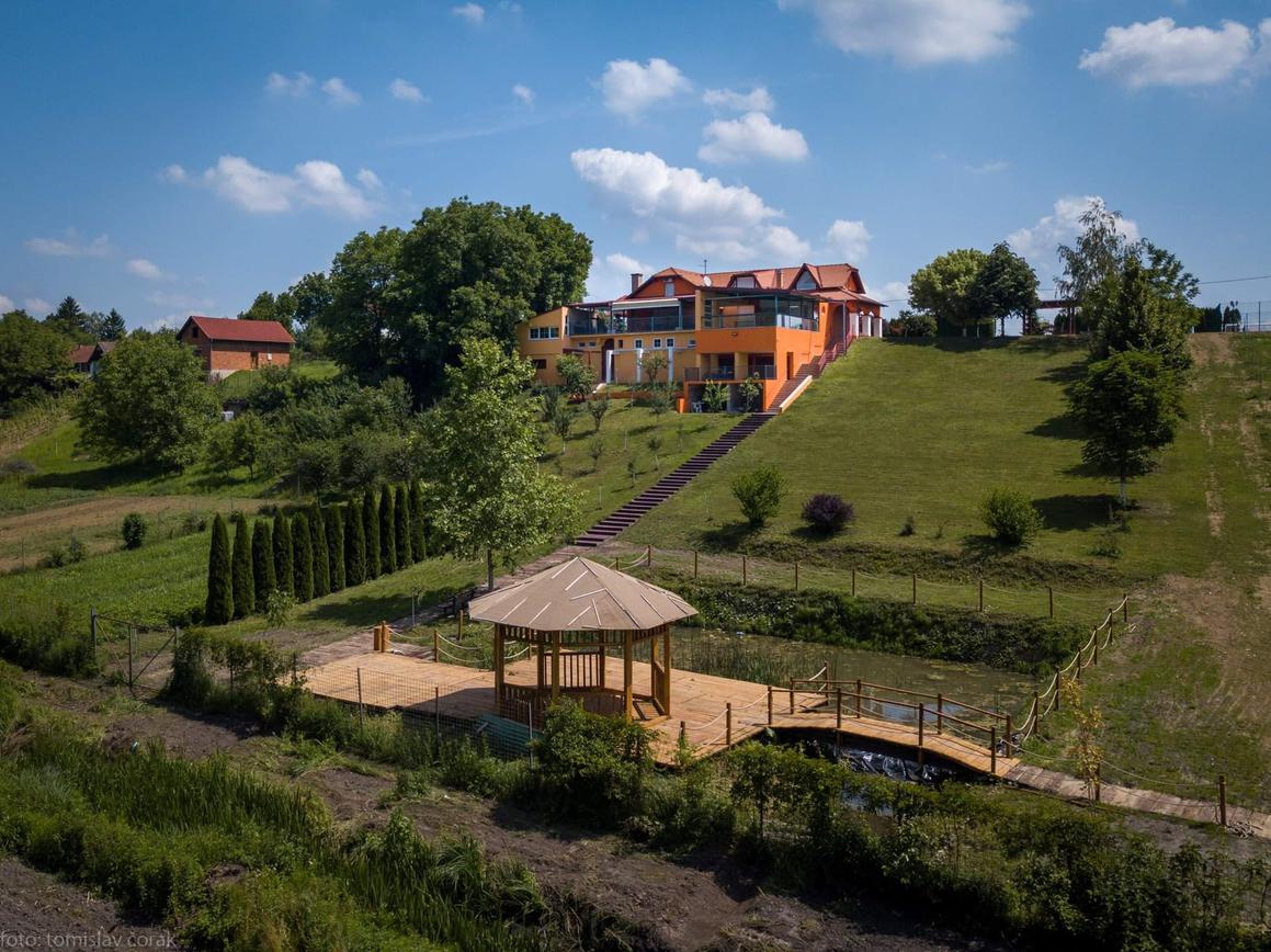 Ladanjska kuća Maras na pola puta između Vukovara i Vinkovaca primjer je kontinentalnog turizma